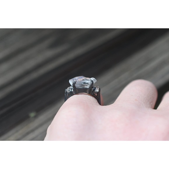 Simple Alternative Diamond Engagement Ring Raw Diamond Rough Diamond Rin… - Picture 4 of 5